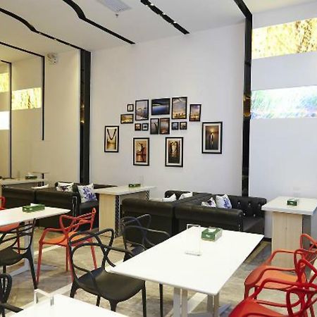 Lavande Hotel Zhuhai Gongbei Port Square Exterior foto