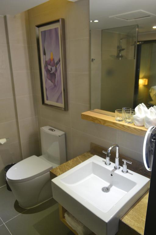 Lavande Hotel Zhuhai Gongbei Port Square Zimmer foto